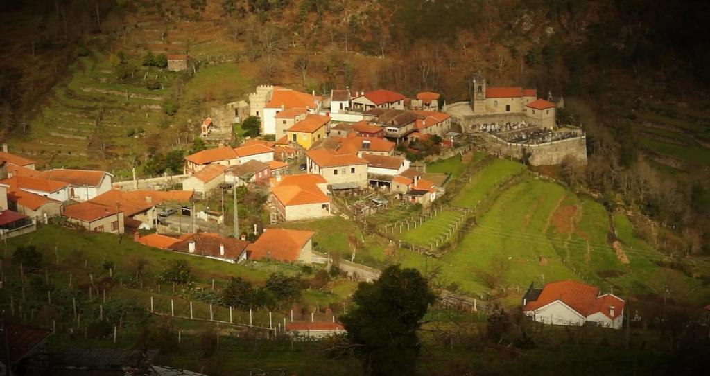 הוילה ארקוס דה ואלדבז Casa Da Avo מראה חיצוני תמונה